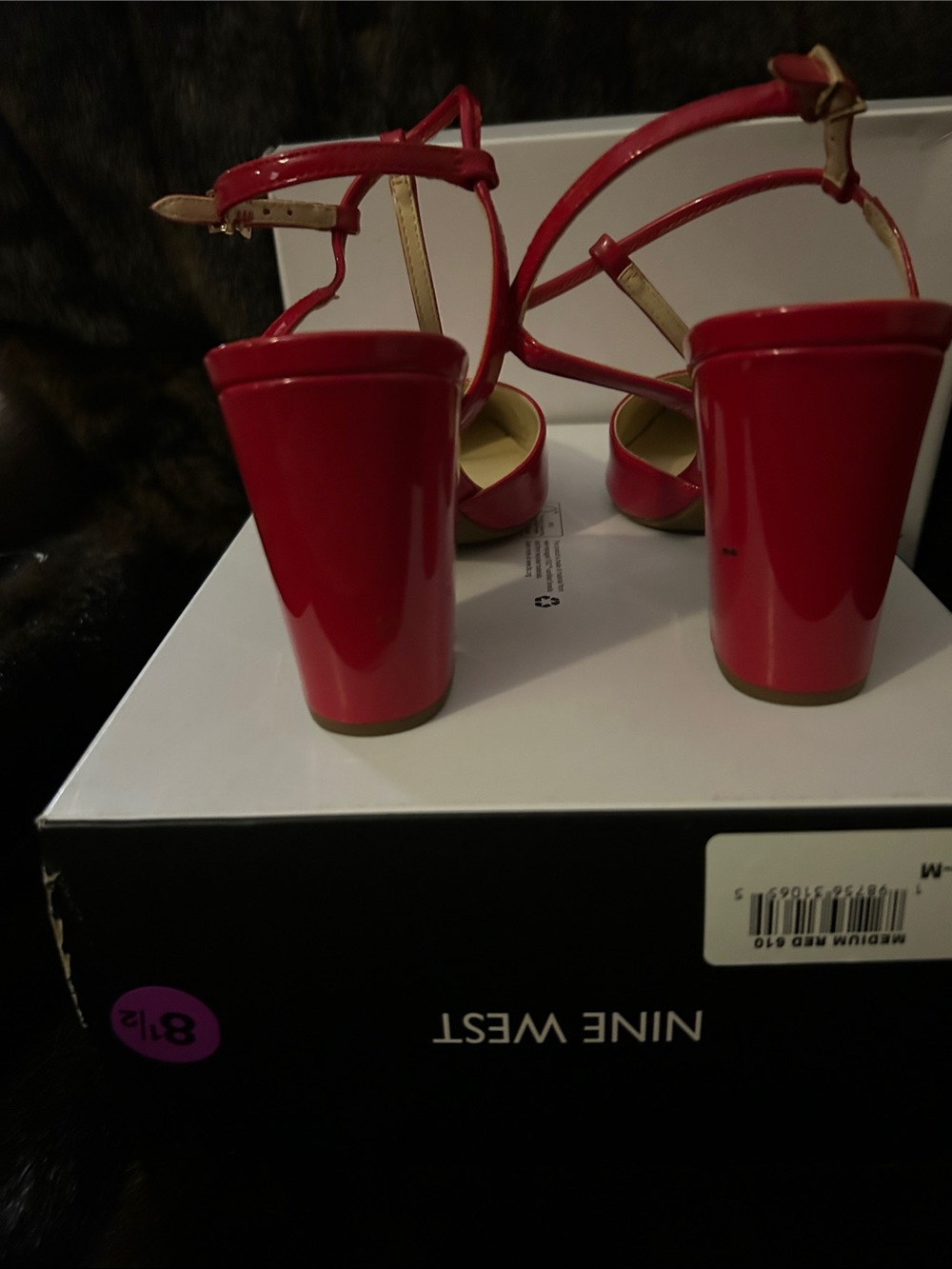 Nine West Women's Red Patent Pointed-Toe T-Strap Heels size 8 1/2 - Picture 5 of 6